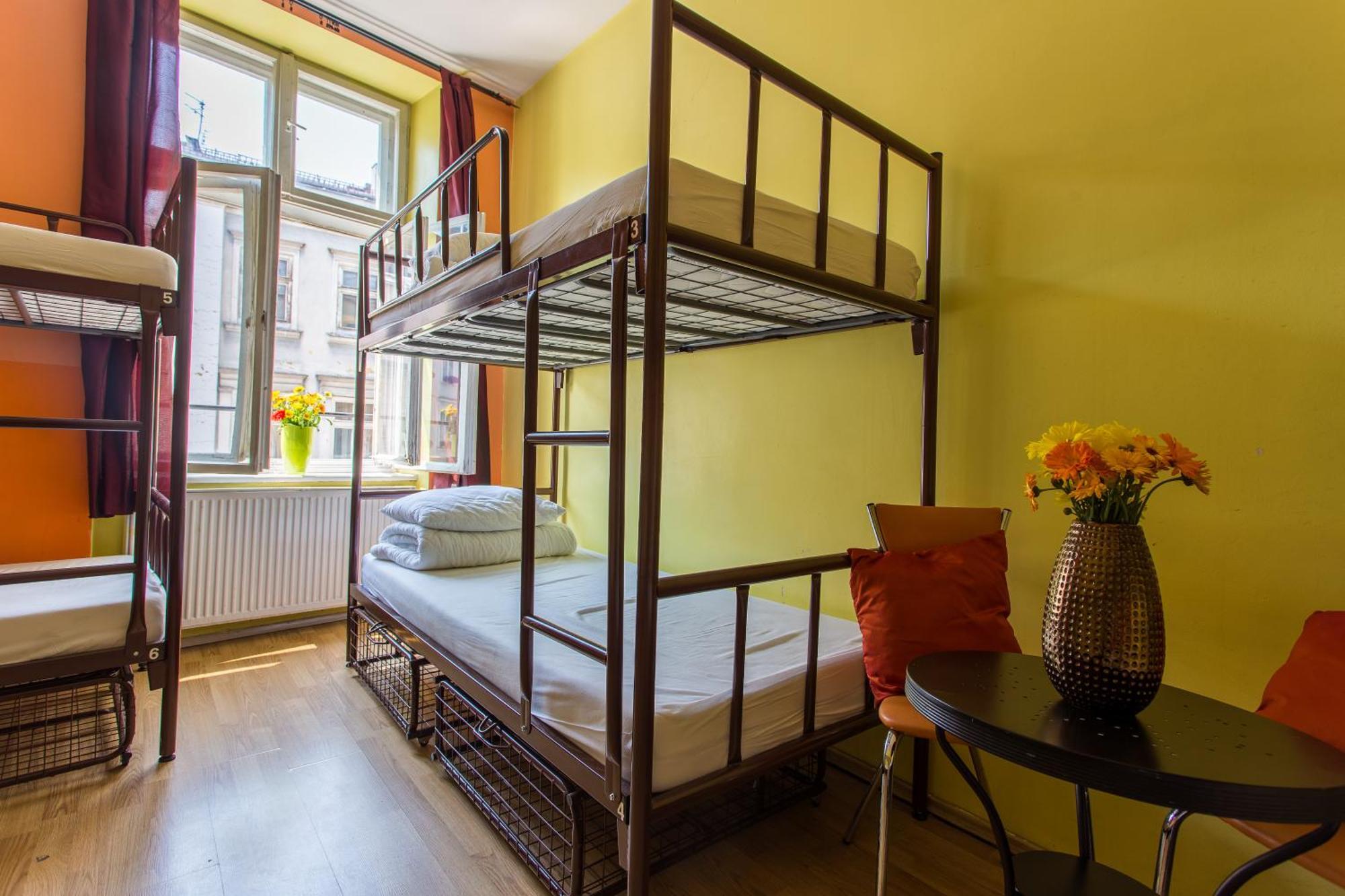 Let's Rock Party Hostel! Age Limit From 18 Until 40! Krakow
